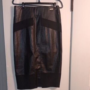 Marc Jacobs Textured Black Pencil Skirt